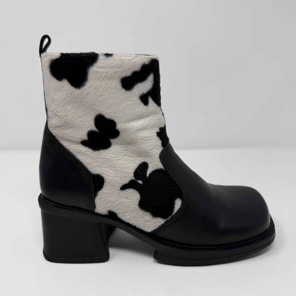 Unlisted by Kenneth Cole Cow Print Western Ankle Boots Block Heel Women's 5 UK3